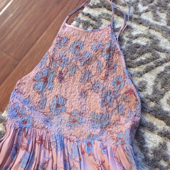 Backless sun dress - Picture 3 of 5